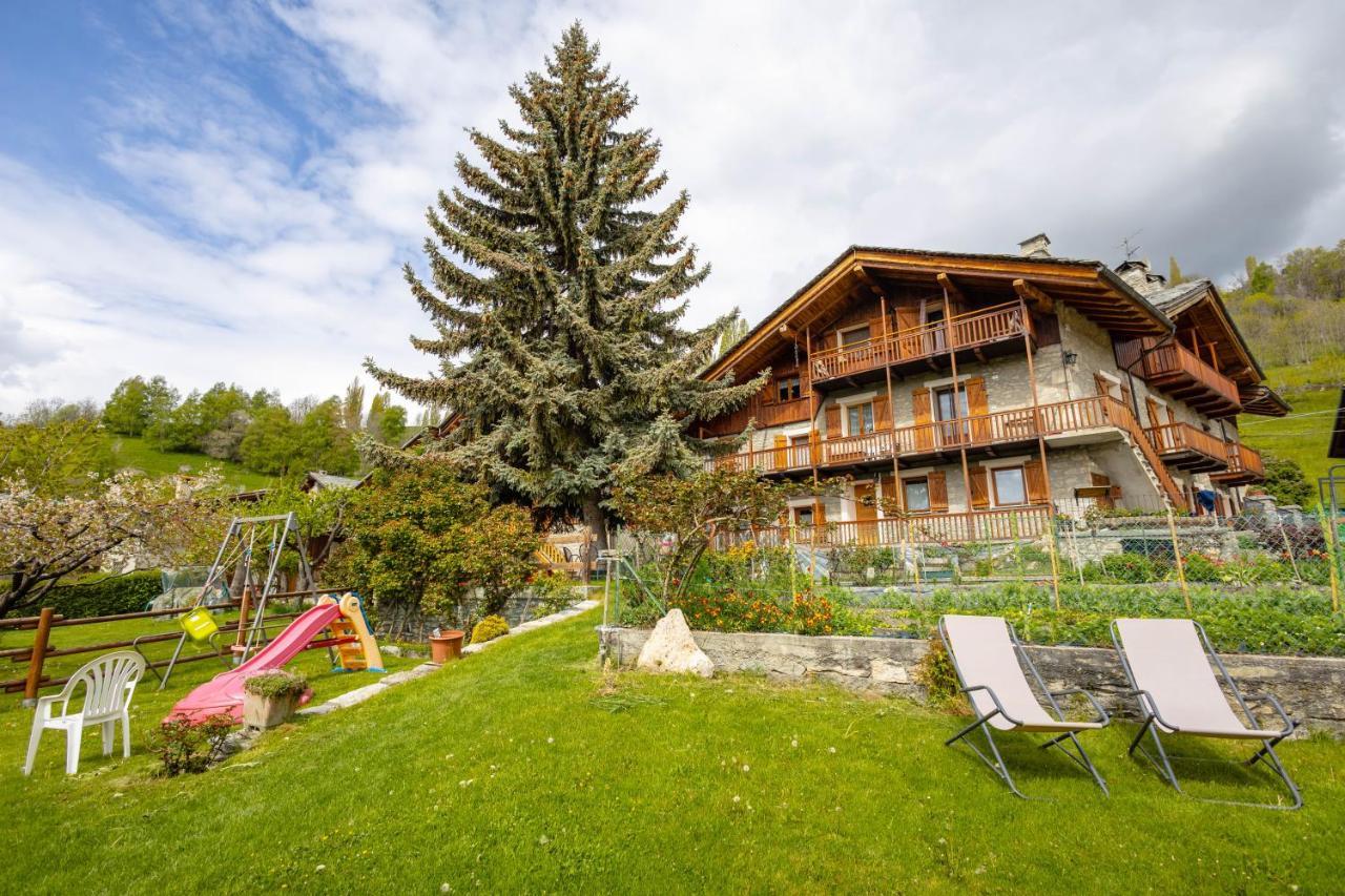 Le Vieux Noyer - Appartamenti Al Verde Villaggio Di Rumiod Saint-Pierre Eksteriør billede
