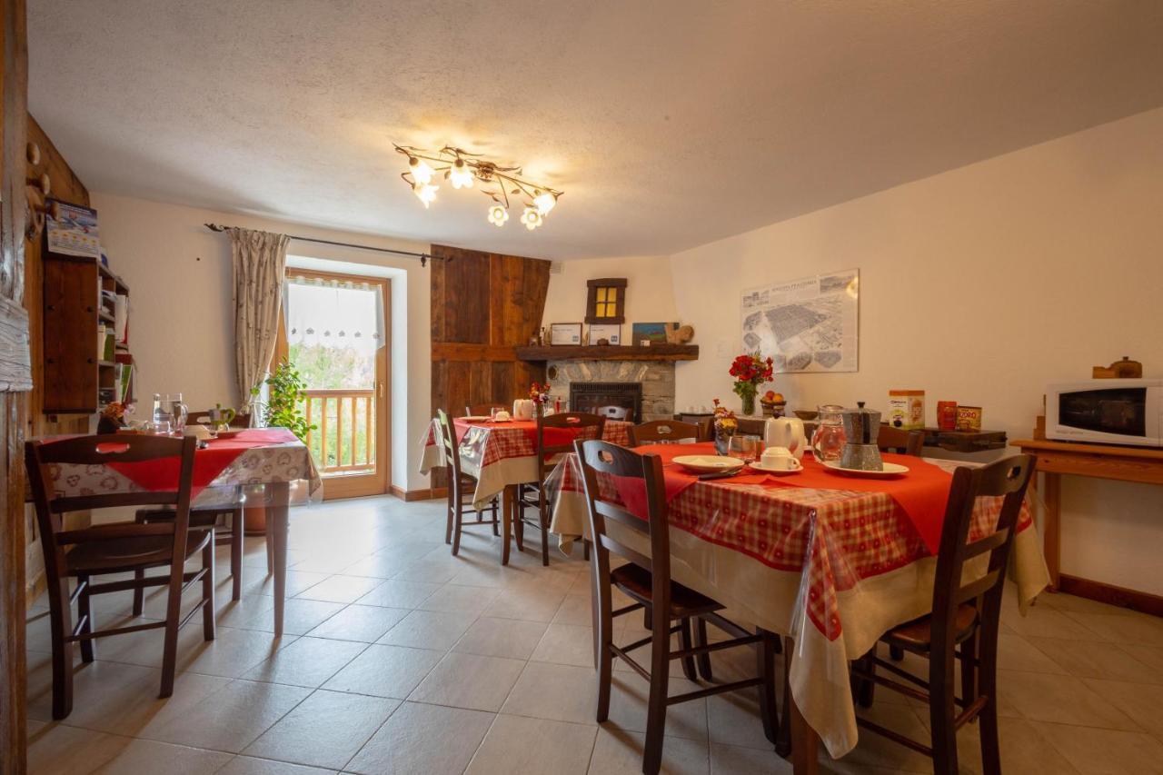 Le Vieux Noyer - Appartamenti Al Verde Villaggio Di Rumiod Saint-Pierre Eksteriør billede