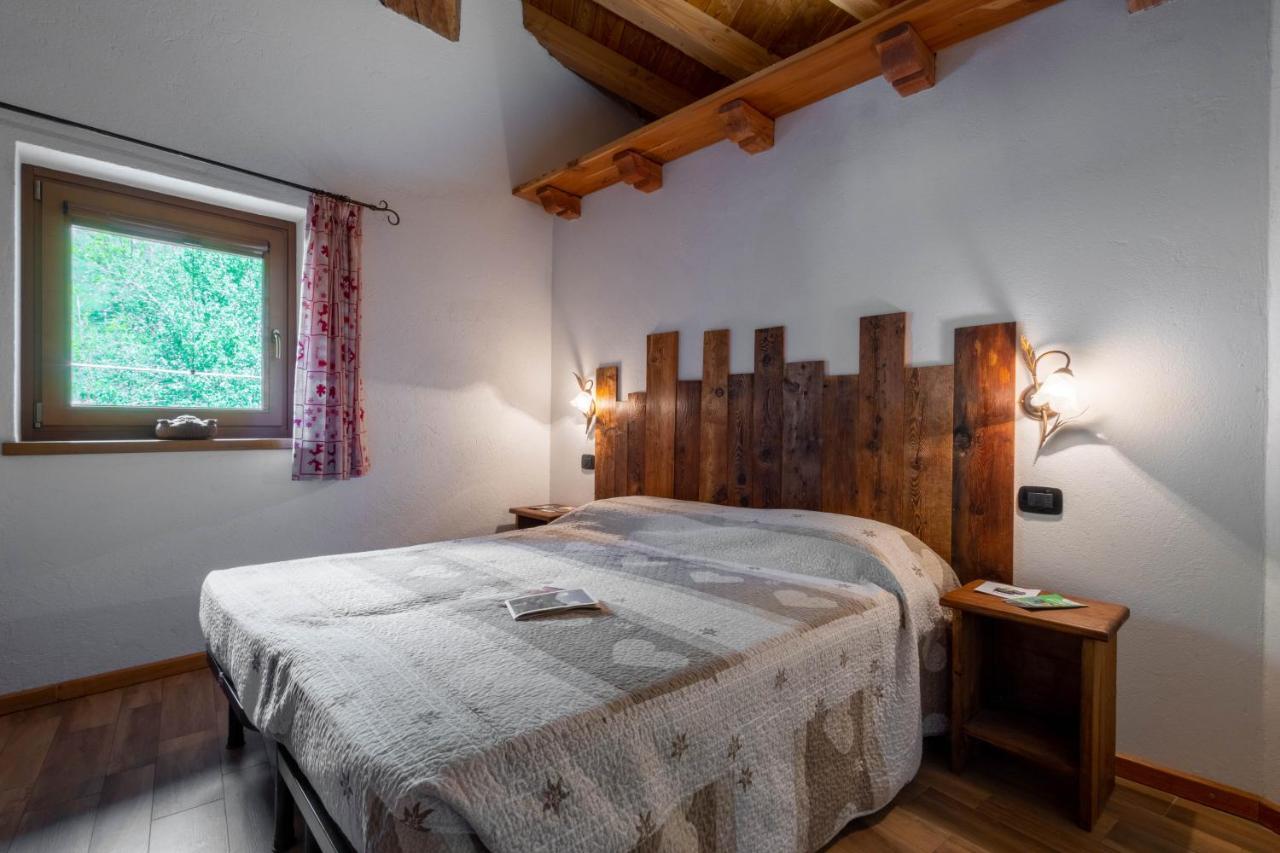 Le Vieux Noyer - Appartamenti Al Verde Villaggio Di Rumiod Saint-Pierre Eksteriør billede