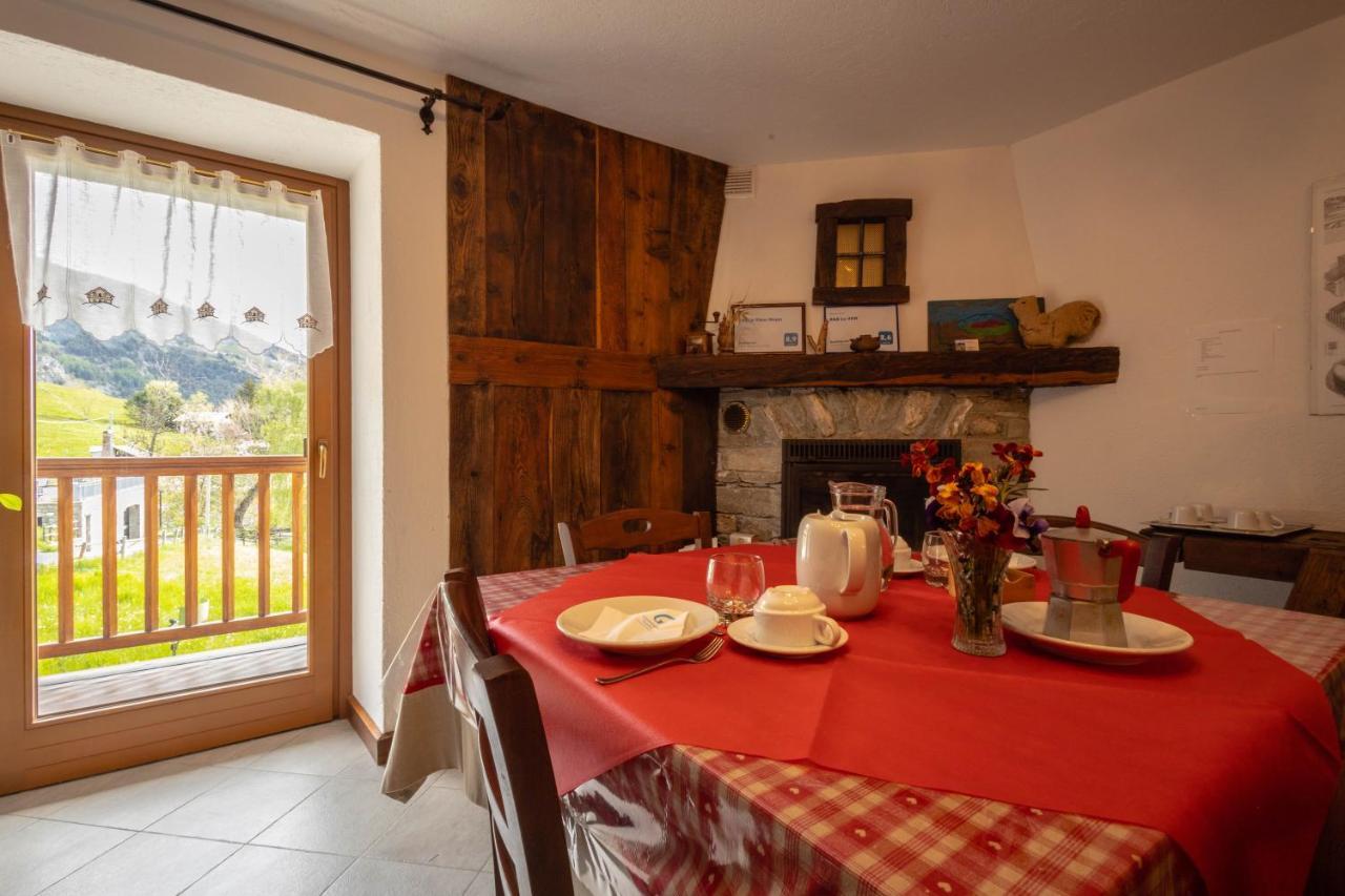 Le Vieux Noyer - Appartamenti Al Verde Villaggio Di Rumiod Saint-Pierre Eksteriør billede