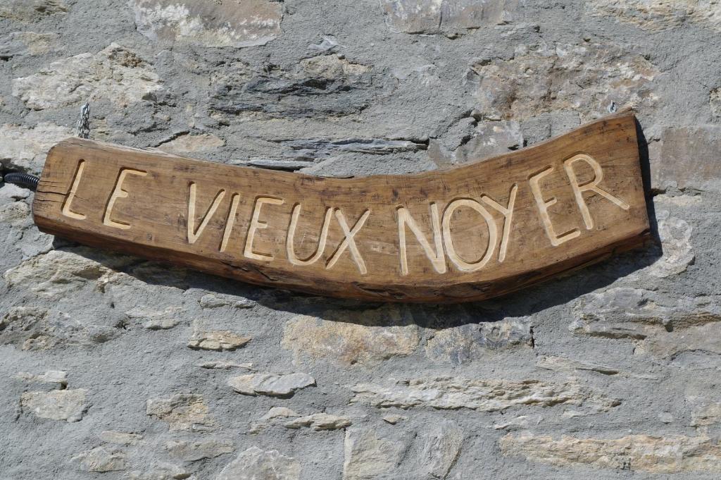 Le Vieux Noyer - Appartamenti Al Verde Villaggio Di Rumiod Saint-Pierre Eksteriør billede