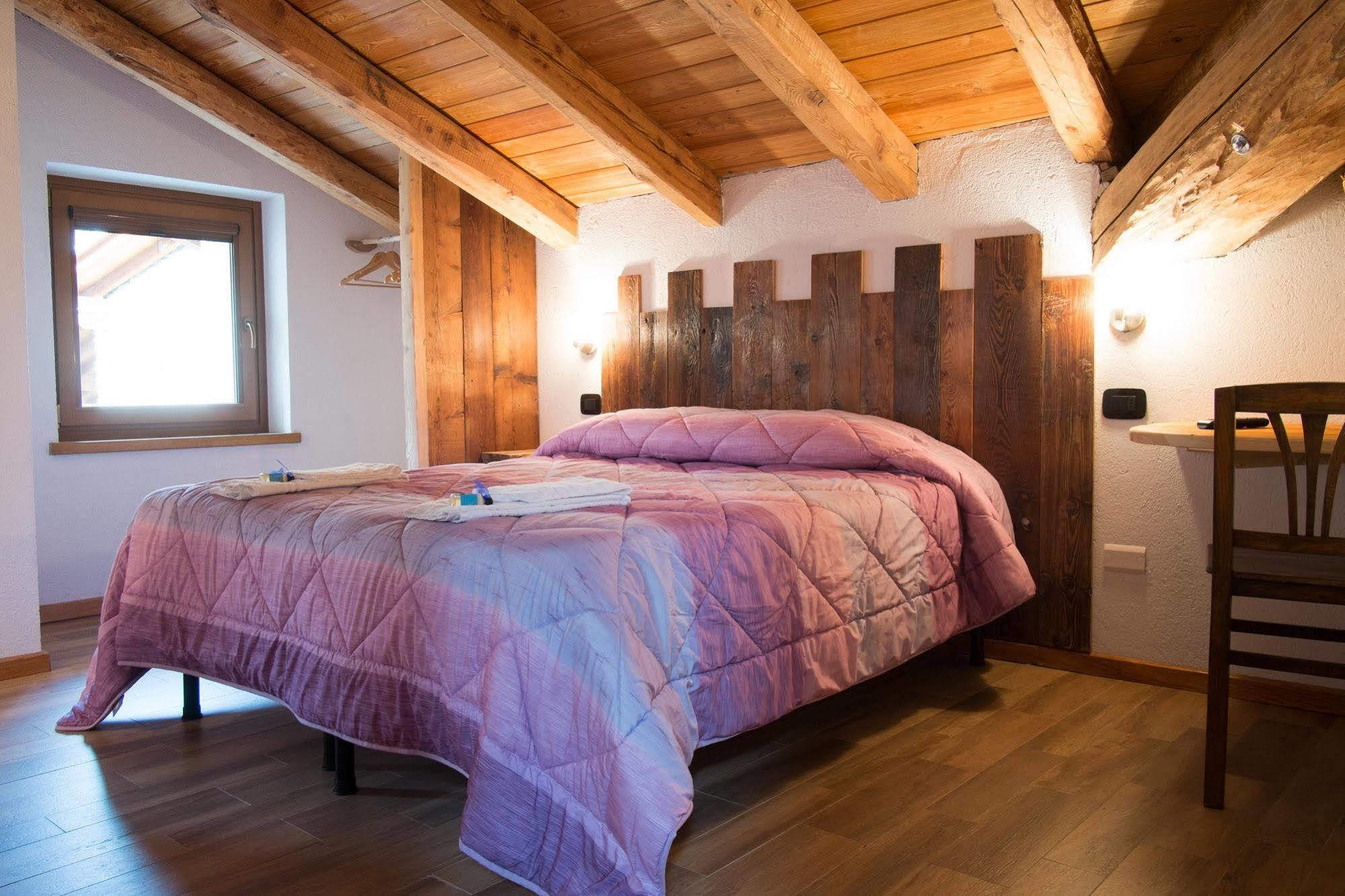 Le Vieux Noyer - Appartamenti Al Verde Villaggio Di Rumiod Saint-Pierre Eksteriør billede