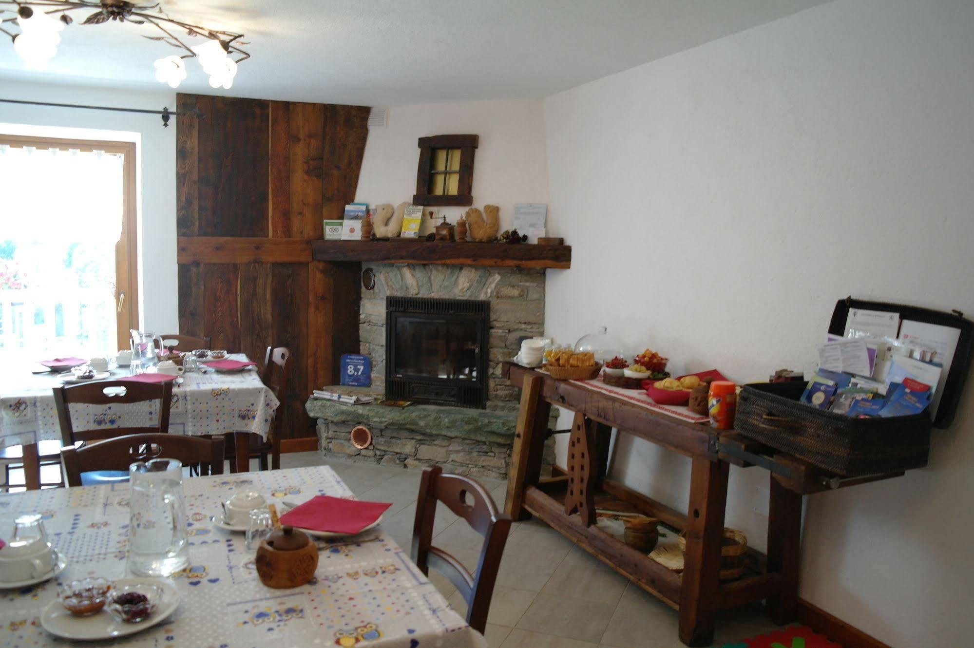 Le Vieux Noyer - Appartamenti Al Verde Villaggio Di Rumiod Saint-Pierre Eksteriør billede